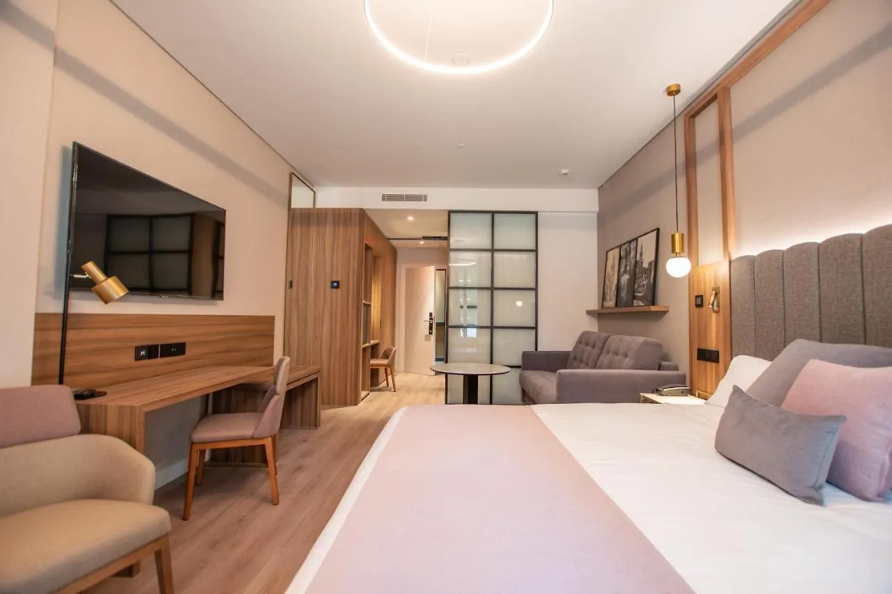 סביליה Hotel Giralda Center