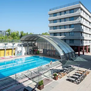 ** מלון דירות Airport Suites, Affiliated By Melia ספרד