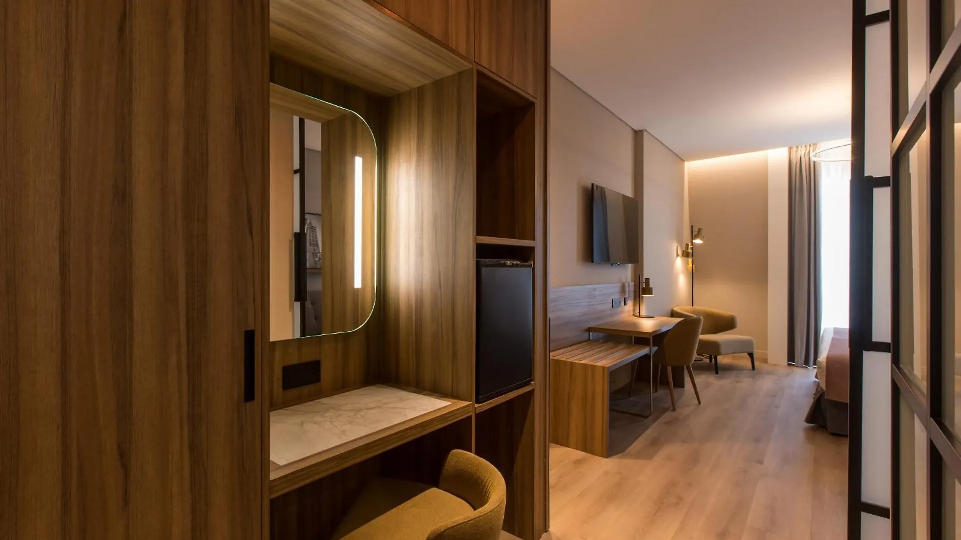 Hotel Giralda Center Seville 4*,  Spain