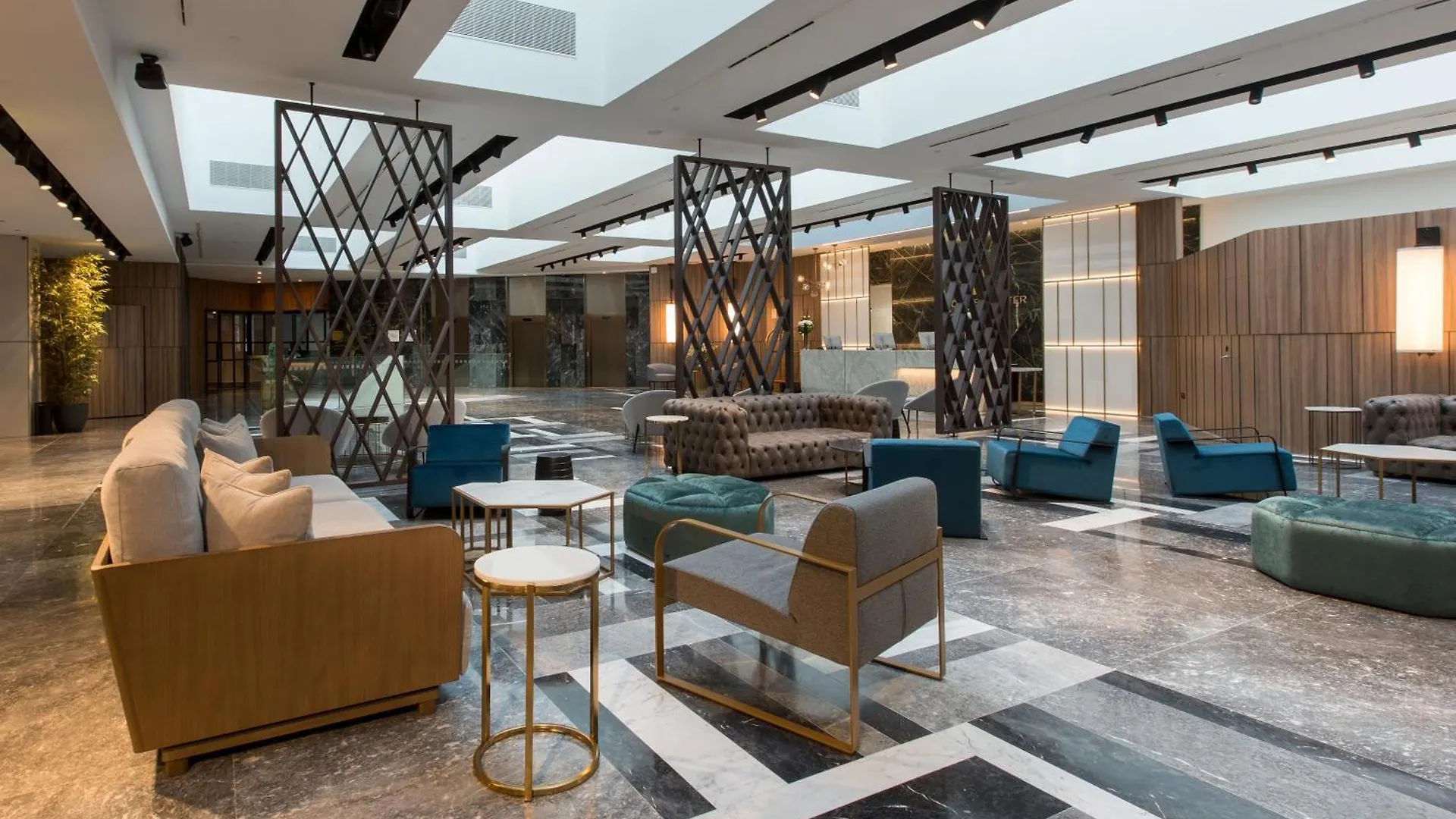 Hotel Giralda Center Seville 4*,
